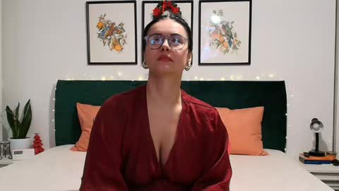 Snapshot of naughtybrunettexxx chatting on December 2024 04:26:01 PM NaughtyBrunetteXXX online show from December 2024 04:26:01 PM