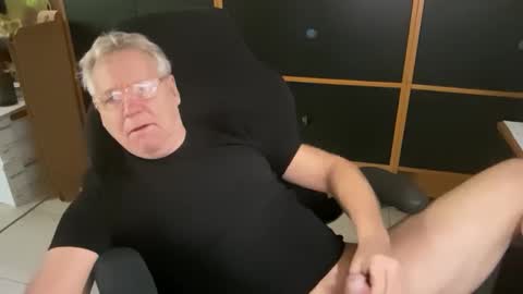 naughtydaddyla online show from November 2025 06:29:02 PM