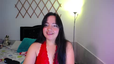 Snapshot of naughtygirl_mmm chatting on October 2025 05:35:01 PM Valeria online show from October 2025 05:35:01 PM