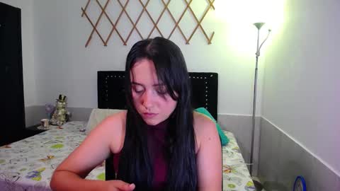 Snapshot of naughtygirl_mmm chatting on October 2025 08:31:02 PM Valeria online show from October 2025 08:31:02 PM