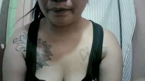 naughtymom_33 online show from April 2026 07:36:02 AM