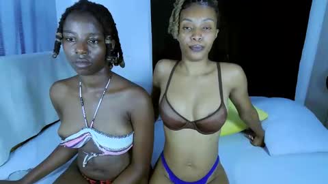 Snapshot of naughtysluts_ chatting on September 2025 11:34:02 AM naughtysluts_ online show from September 2025 11:34:02 AM