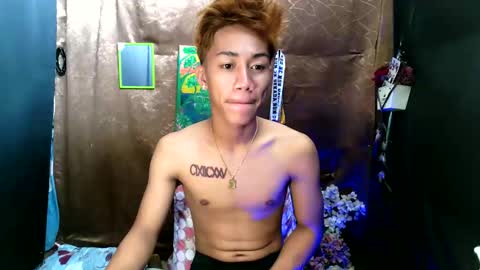 Snapshot of naugthyboyloy chatting on September 2025 04:04:02 AM Loy online show from September 2025 04:04:02 AM