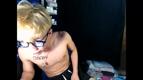 Snapshot of naugthyboyloy chatting on November 2025 11:21:02 AM Loy online show from November 2025 11:21:02 AM