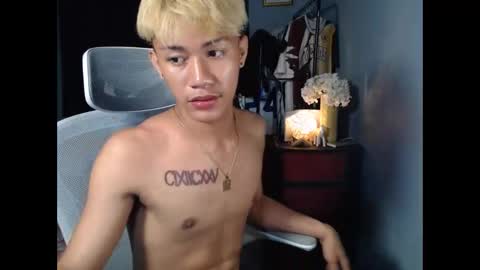 Snapshot of naugthyboyloy chatting on December 2025 06:14:02 PM Loy online show from December 2025 06:14:02 PM