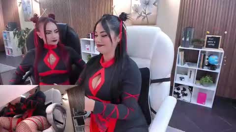         online show from October 2025 10:11:02 PM