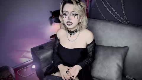 Navier  online show from December 2025 09:45:01 PM