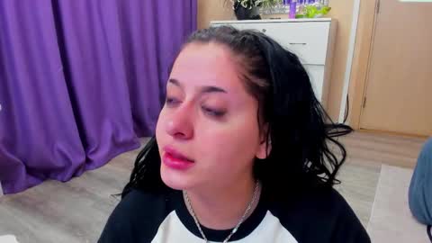 Eliza online show from April 2026 05:18:02 AM