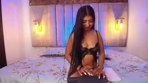 Snapshot of nayara_mystique chatting on August 2026 03:25:01 PM NAYARA online show from August 2026 03:25:01 PM