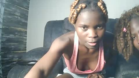 nayela_ online show from March 2026 11:01:01 PM
