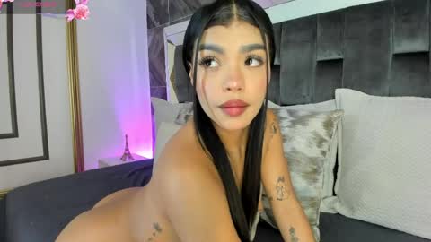Snapshot of naylagrey chatting on April 2026 11:19:02 AM online show from April 2026 11:19:02 AM
