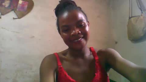 Snapshot of naylah313 chatting on February 2026 09:32:01 AM Nayla online show from February 2026 09:32:01 AM