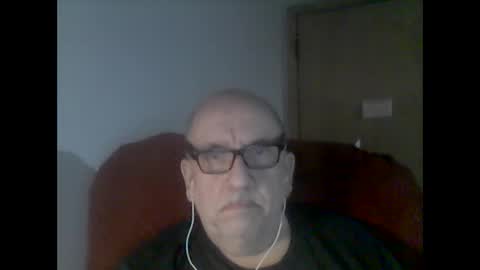 Snapshot of needlesslove chatting on February 2025 12:21:01 AM Tom online show from February 2025 12:21:01 AM