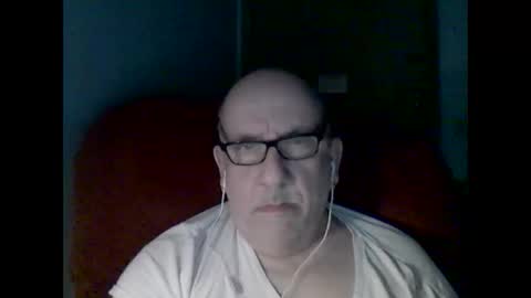 Snapshot of needlesslove chatting on September 2025 01:17:01 AM Tom online show from September 2025 01:17:01 AM