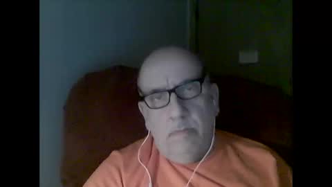 Snapshot of needlesslove chatting on November 2025 11:15:01 PM Tom online show from November 2025 11:15:01 PM