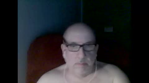 Snapshot of needlesslove chatting on January 2026 02:17:01 AM Tom online show from January 2026 02:17:01 AM