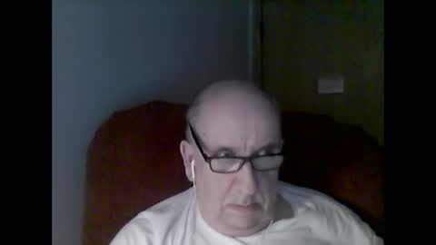 Snapshot of needlesslove chatting on February 2026 01:42:02 AM Tom online show from February 2026 01:42:02 AM