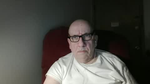 Snapshot of needlesslove chatting on February 2026 01:39:02 AM Tom online show from February 2026 01:39:02 AM