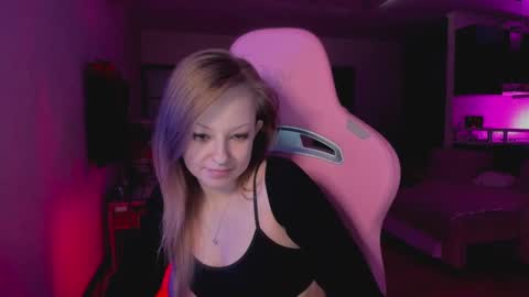 m a r i a online show from March 2025 10:21:01 PM