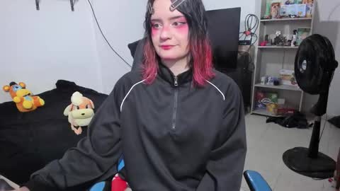 Geek Nicole    im Neeko UwU online show from February 2026 01:43:01 PM