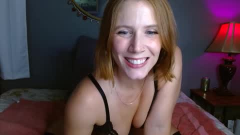 Snapshot of neemcream chatting on February 2025 11:42:01 PM JenniferJen online show from February 2025 11:42:01 PM