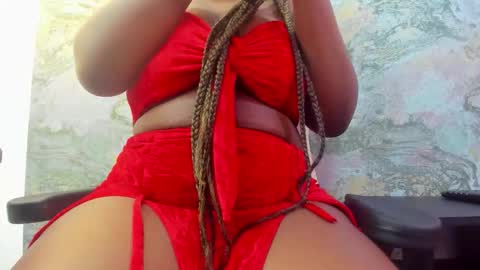 Nefer  online show from November 2025 04:57:01 AM