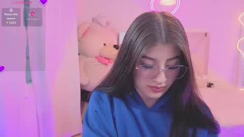 Snapshot of neftis_tay chatting on February 2026 11:42:02 AM NEFTIS online show from February 2026 11:42:02 AM