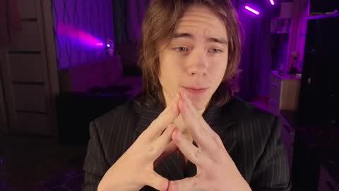 Negan online show from November 2025 03:18:02 AM