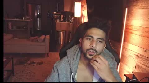 Snapshot of neilsing chatting on December 2025 05:35:02 AM neil online show from December 2025 05:35:02 AM