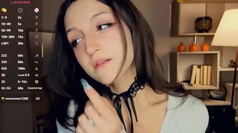 Vicky and Beatrice online show from February 2026 07:21:02 PM