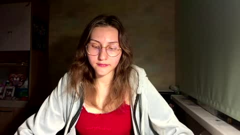 Mia online show from June 2026 07:27:02 PM
