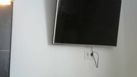 nelly_fortu online show from May 2026 02:33:01 PM