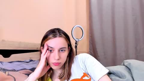 Snapshot of nelly_yy chatting on February 2025 07:14:02 PM nelly_yy online show from February 2025 07:14:02 PM