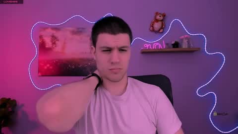 neo_raze_ online show from March 2026 06:52:01 PM