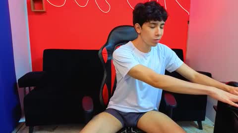 just Daniel  online show from December 2025 07:32:01 PM