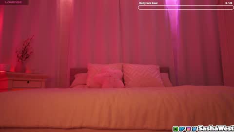 Snapshot of neomotoko chatting on January 2025 02:19:01 AM Sasha West online show from January 2025 02:19:01 AM