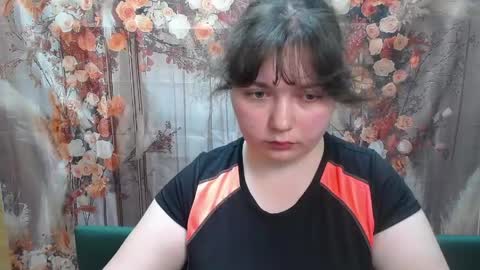 Snapshot of neonilalisova chatting on May 2026 11:07:02 AM NeonilaLisova online show from May 2026 11:07:02 AM