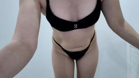 Crystal New online show from June 2026 07:32:02 AM