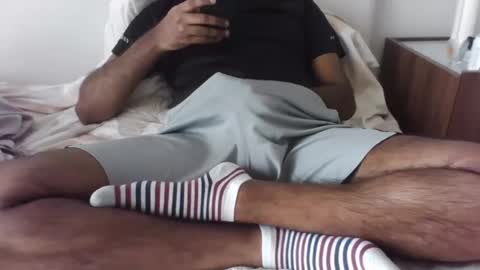 Nerlinlee online show from February 2025 11:49:01 AM