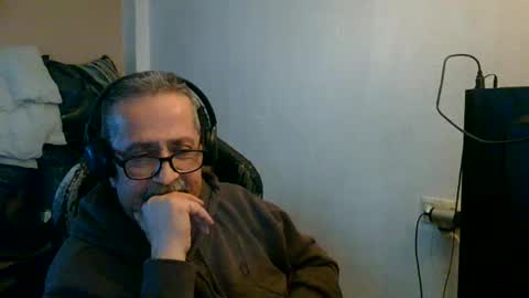 neron401 online show from April 2026 02:32:02 PM