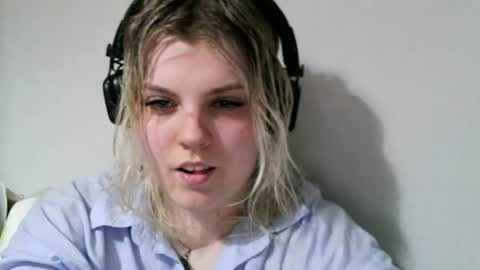 never_enoughh online show from June 2026 05:52:01 PM