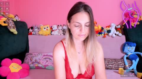 Snapshot of new_sexyiass chatting on December 2024 01:54:01 AM silvia online show from December 2024 01:54:01 AM