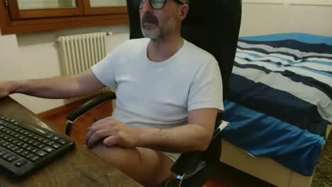 simi online show from April 2026 06:56:01 PM