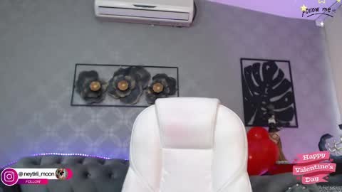 Sandra online show from February 2025 06:08:02 PM