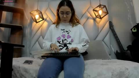 Milena online show from February 2025 07:53:01 PM