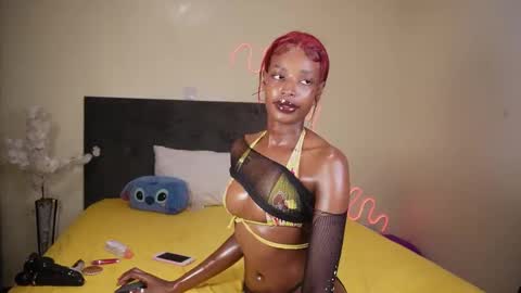 kikiNiaAria online show from December 2024 02:11:02 PM