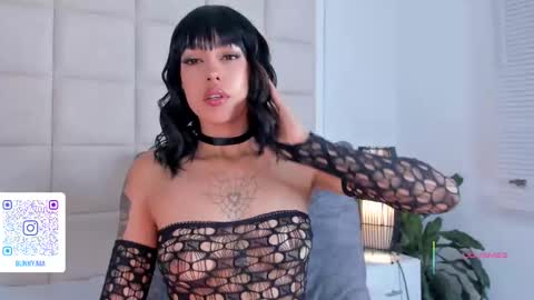 Snapshot of nia_bunny chatting on September 2025 01:33:01 PM Nia online show from September 2025 01:33:01 PM
