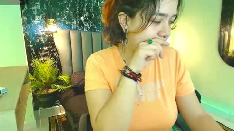 nia_starkx online show from October 2025 07:36:02 PM