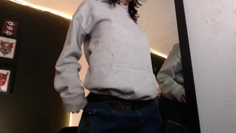 Snapshot of niakat_ chatting on December 2024 03:52:02 AM niakat online show from December 2024 03:52:02 AM