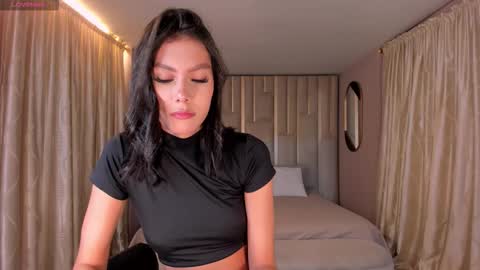 Call me Nia  online show from October 2025 06:52:01 PM